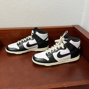 Brand New Women’s Nike Dunk High Size 10 women/ 8.5 men